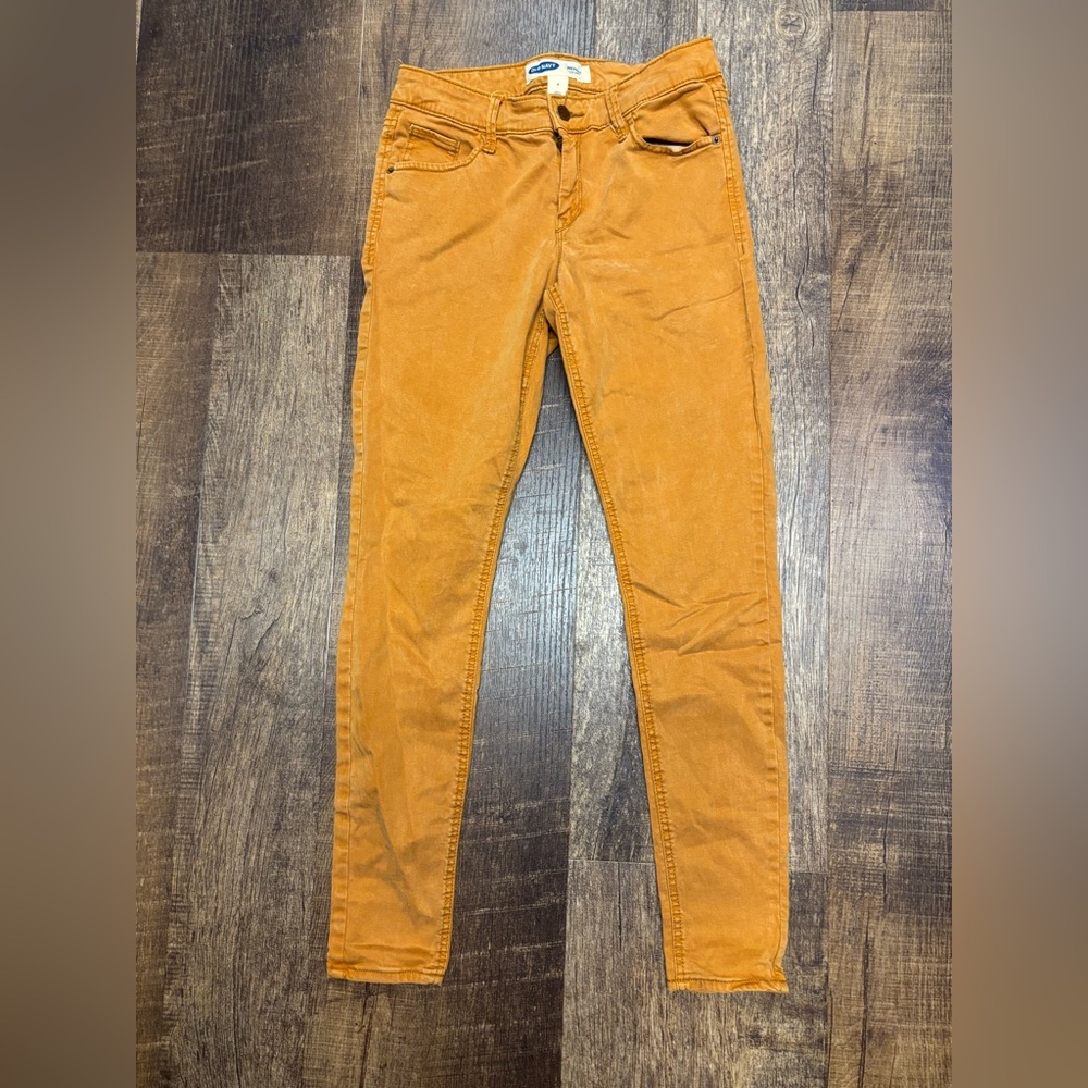 Old Navy women’s  mustard yellow super skinny jeans